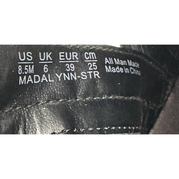 Naturalizer Madalynn Black Faux Leather Strap Bootie Womens Size 8.5M New $185 - Picture 11 of 12